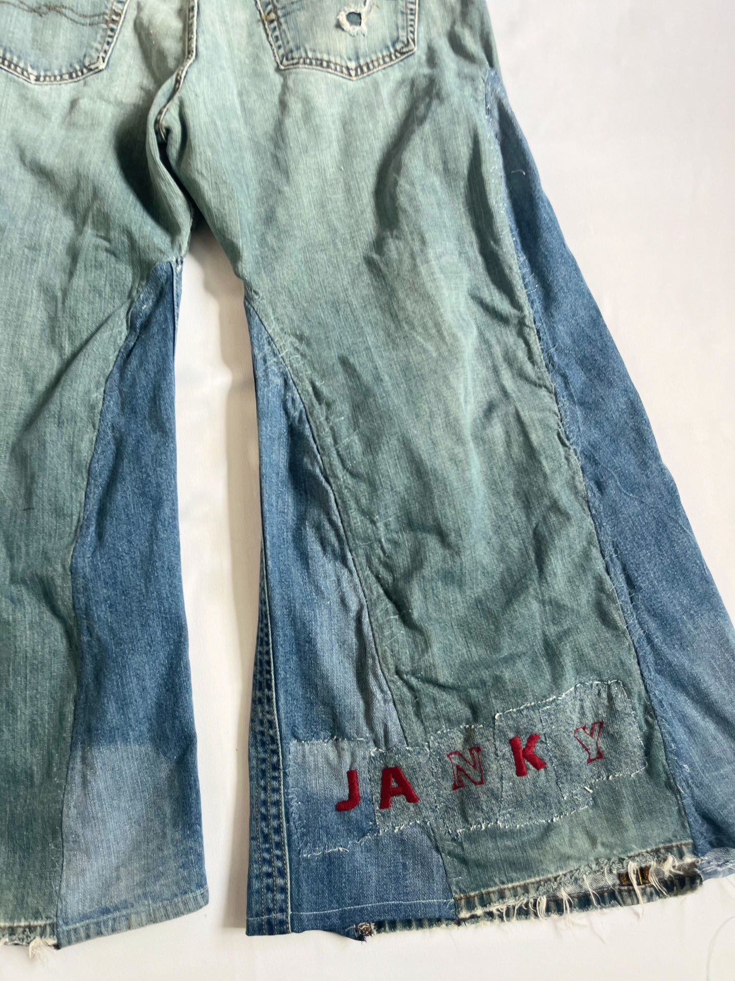 Xtra Flared Janky Jeans